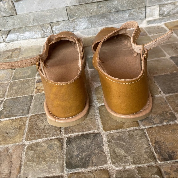 Leather huaraches with buckle rose print - Picture 2 of 6